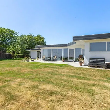 Holiday home Helja - 125m From The Sea In Ne Jutland By Interhome *