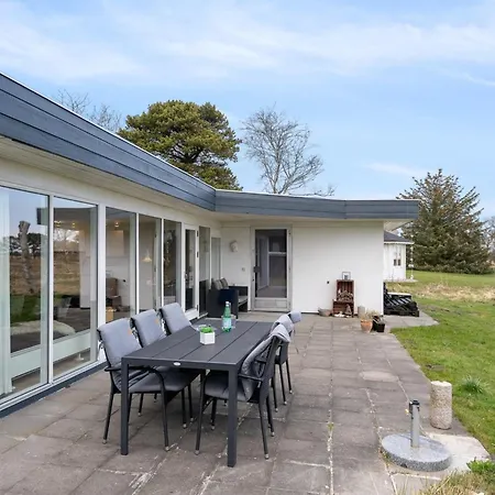 Vakantiehuis Helja - 125m From The Sea By Interhome
